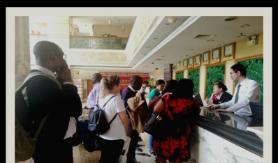 国家疾控中心组织的南非11个国家共计16名卫生专家学者入住海南鑫源温泉大酒店